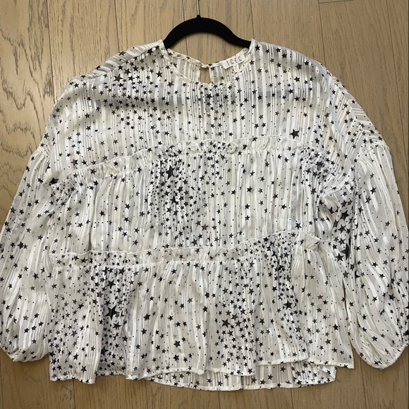 Vici Star Print Ruffle Blouse - Picture 3 of 5